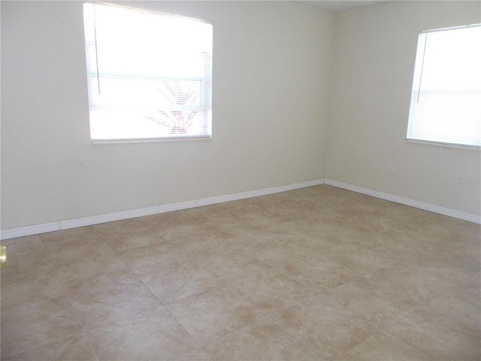 For Rent: $2,350 (3 beds, 2 baths, 1053 Square Feet)