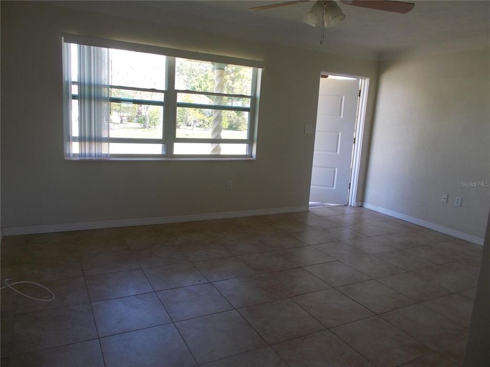 For Rent: $2,350 (3 beds, 2 baths, 1053 Square Feet)