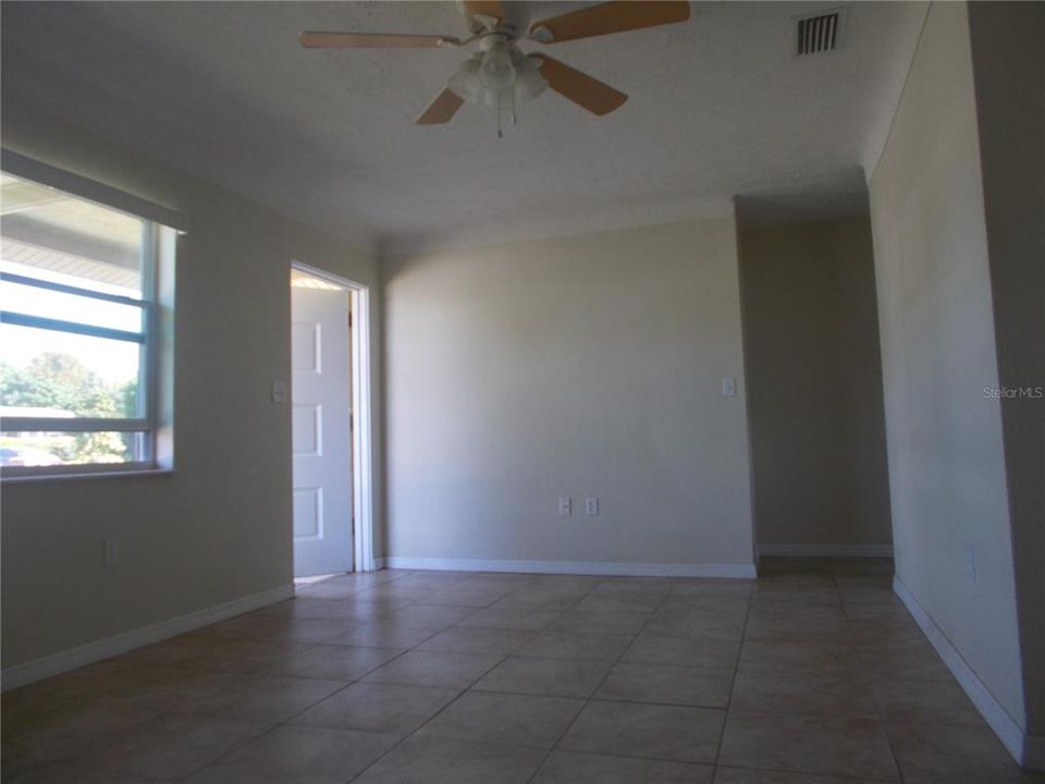 For Rent: $2,350 (3 beds, 2 baths, 1053 Square Feet)