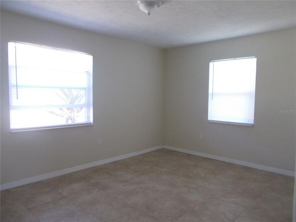 For Rent: $2,350 (3 beds, 2 baths, 1053 Square Feet)