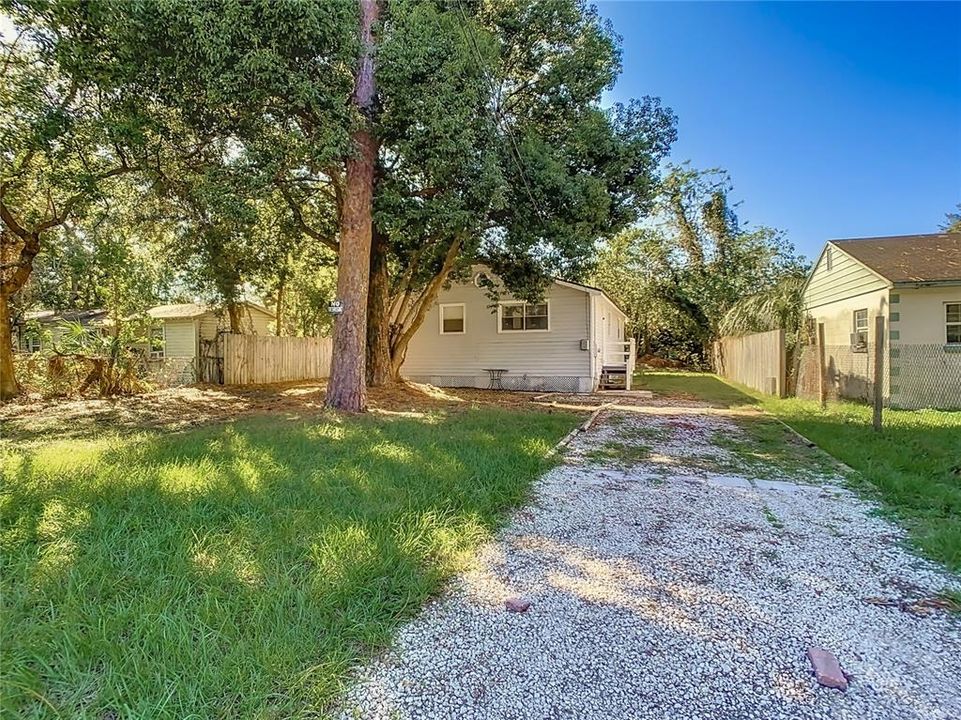 For Sale: $249,900 (3 beds, 1 baths, 936 Square Feet)