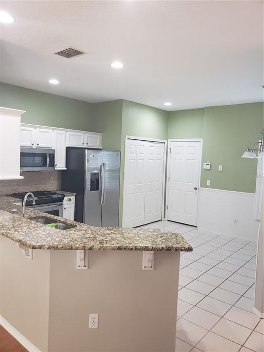 For Rent: $2,275 (3 beds, 2 baths, 1652 Square Feet)