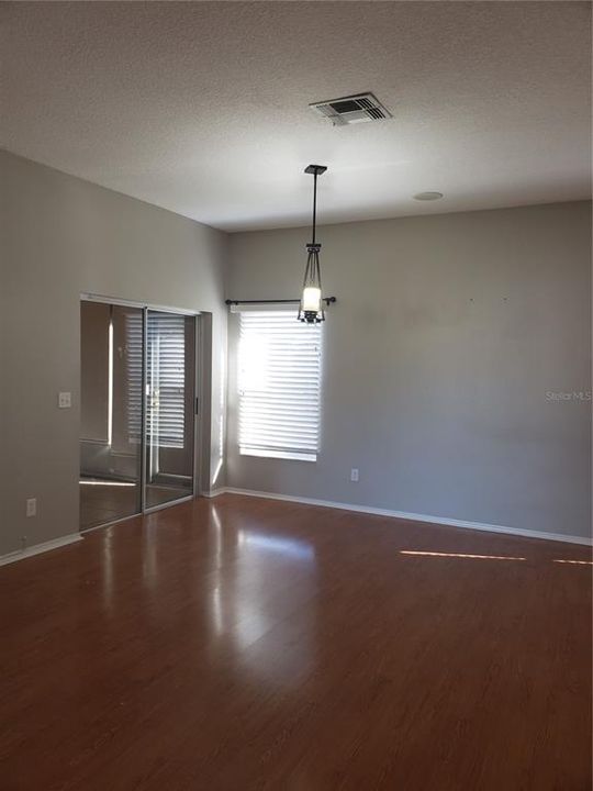 For Rent: $2,275 (3 beds, 2 baths, 1652 Square Feet)