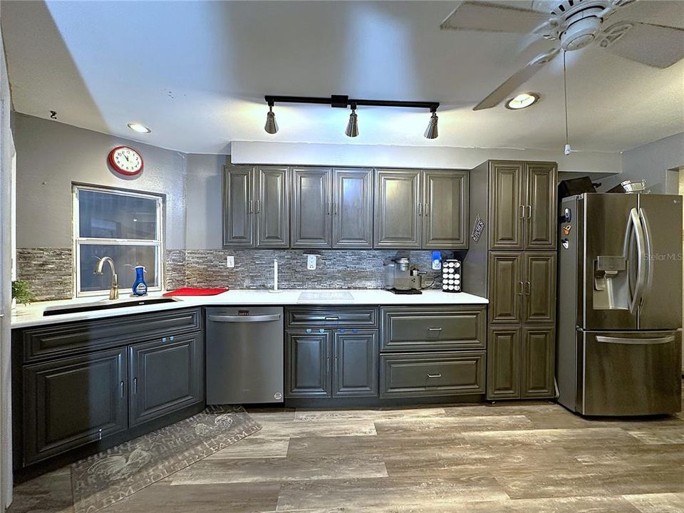 Kitchen - Quartz Counters & tile backsplash