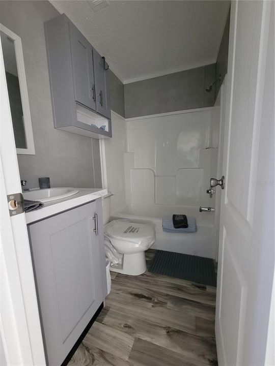 2nd Bathroom