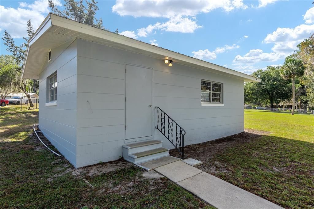 For Sale: $899,000 (3 beds, 2 baths, 1768 Square Feet)