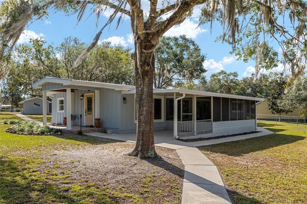 For Sale: $899,000 (3 beds, 2 baths, 1768 Square Feet)