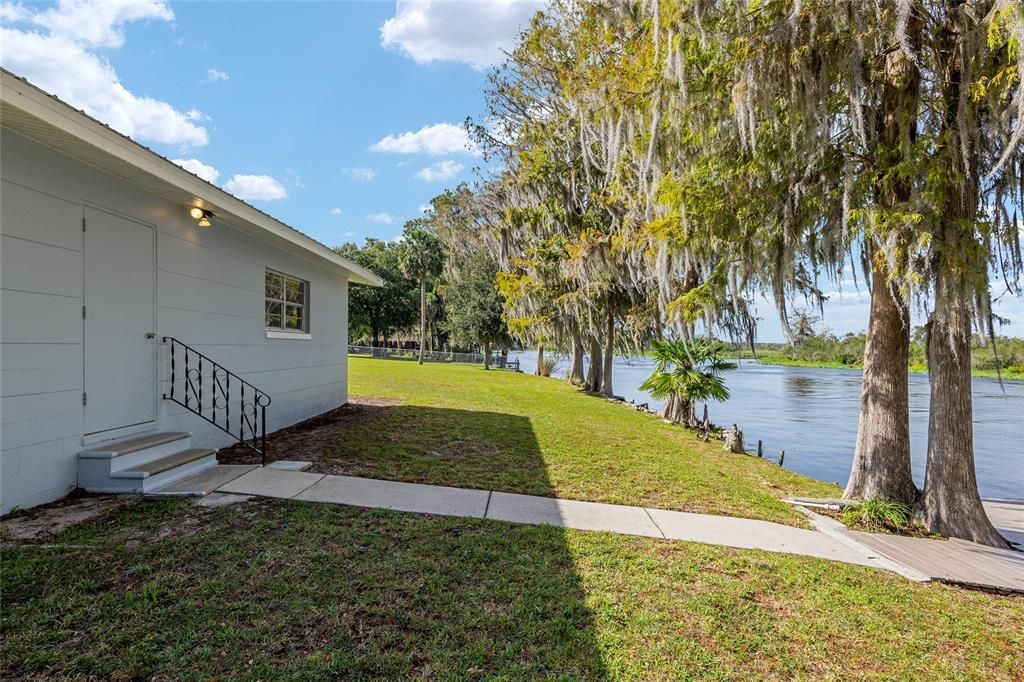 For Sale: $899,000 (3 beds, 2 baths, 1768 Square Feet)