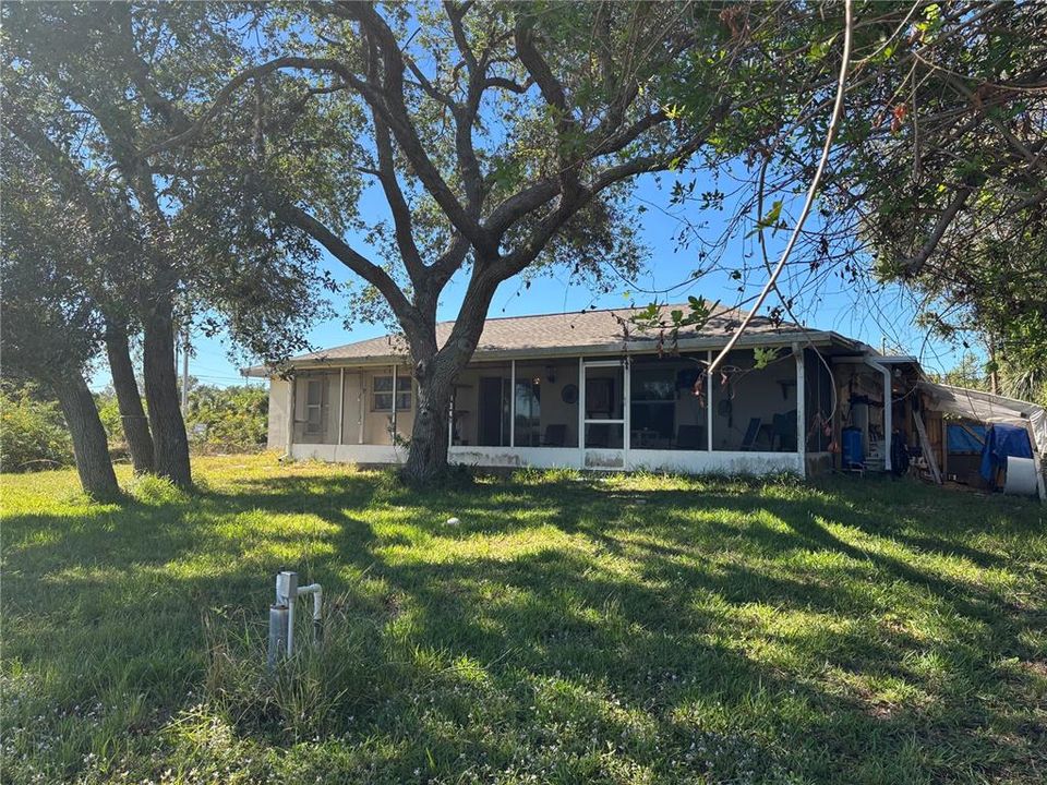 For Sale: $299,000 (3 beds, 2 baths, 1192 Square Feet)