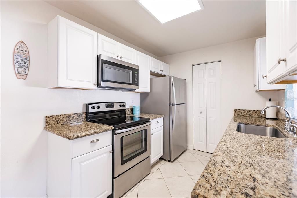 For Sale: $259,000 (3 beds, 2 baths, 1120 Square Feet)