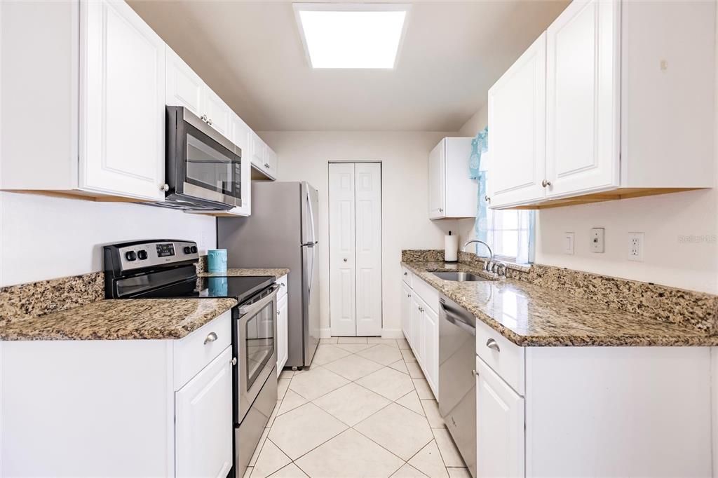 For Sale: $259,000 (3 beds, 2 baths, 1120 Square Feet)