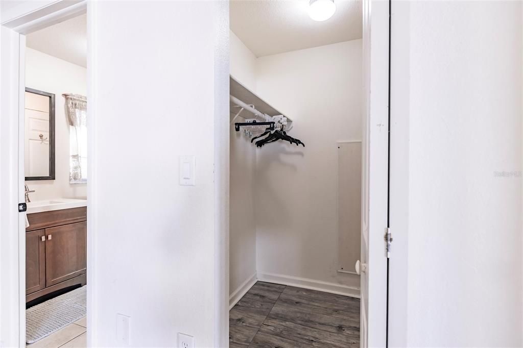 For Sale: $259,000 (3 beds, 2 baths, 1120 Square Feet)