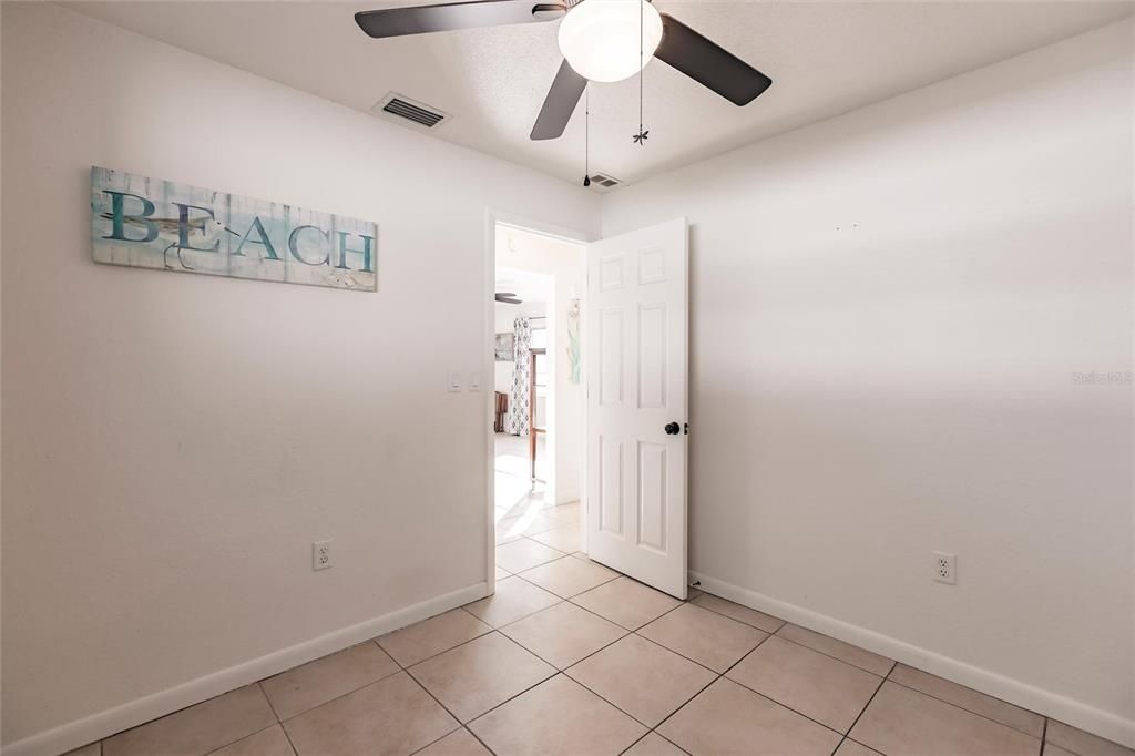 For Sale: $259,000 (3 beds, 2 baths, 1120 Square Feet)