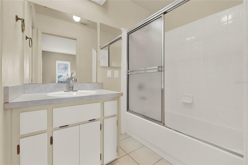 Active With Contract: $269,900 (3 beds, 2 baths, 1438 Square Feet)