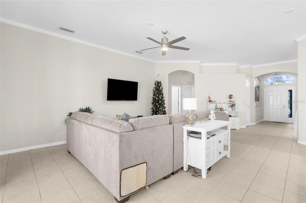 For Sale: $539,000 (3 beds, 2 baths, 2034 Square Feet)