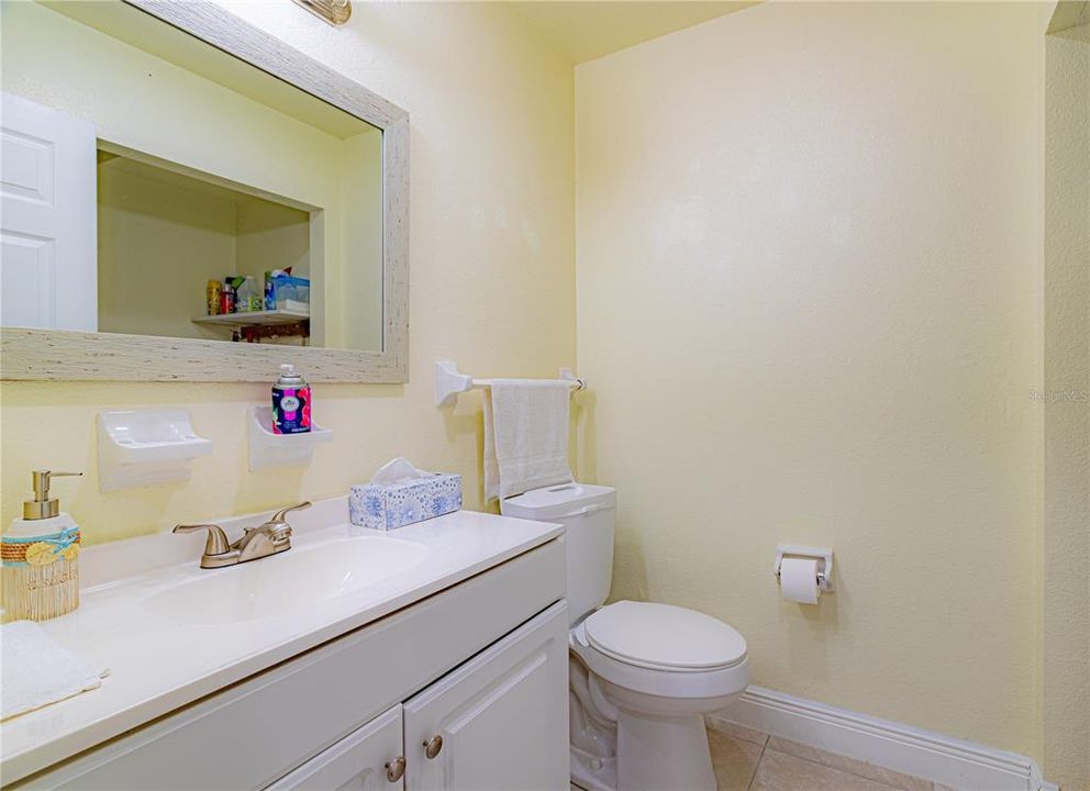 1/2 Bathroom/Laundry