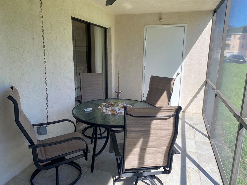 For Sale: $184,000 (2 beds, 2 baths, 894 Square Feet)