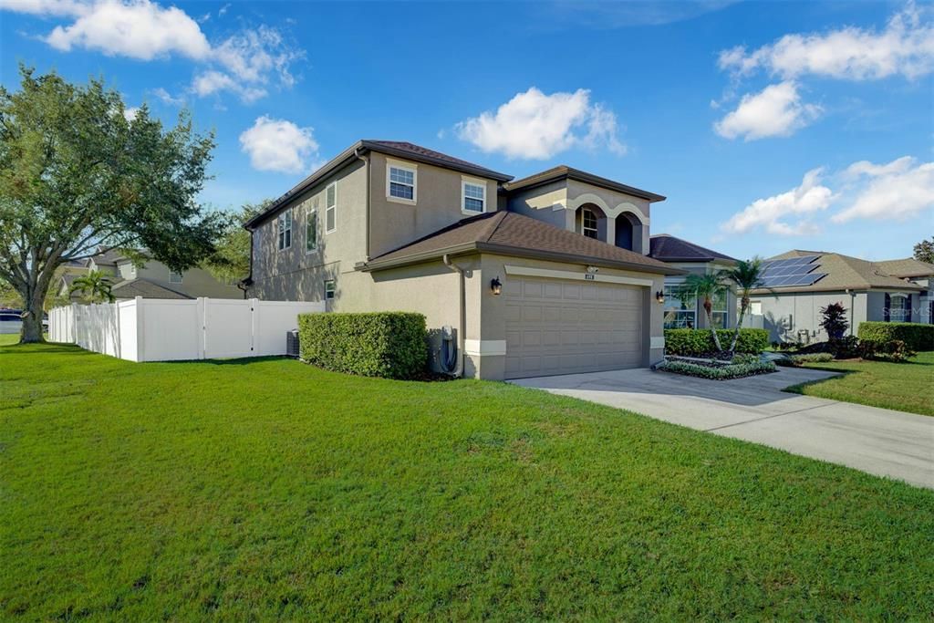 For Sale: $798,000 (4 beds, 2 baths, 3850 Square Feet)