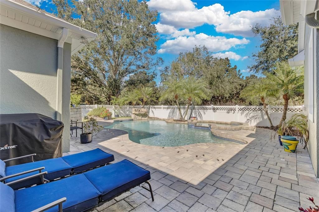 Beautiful paver decking w/stone accents