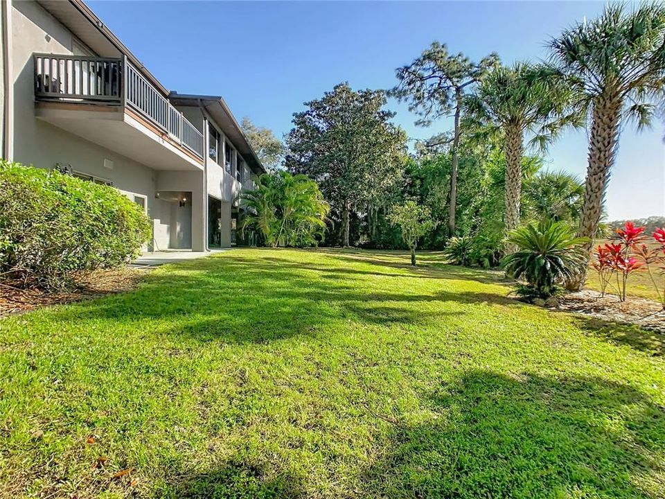 For Sale: $625,000 (5 beds, 5 baths, 6500 Square Feet)