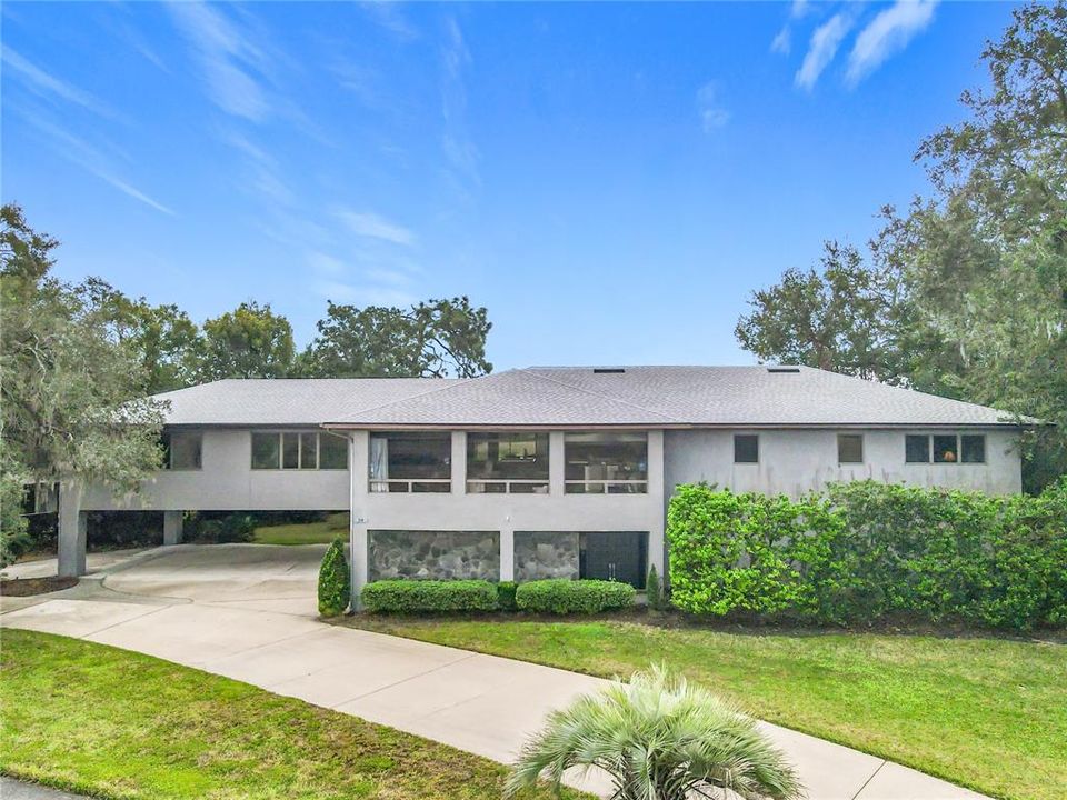 For Sale: $720,000 (3 beds, 3 baths, 6500 Square Feet)