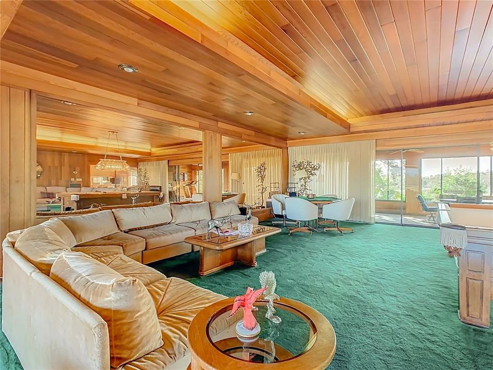 For Sale: $625,000 (5 beds, 5 baths, 6500 Square Feet)