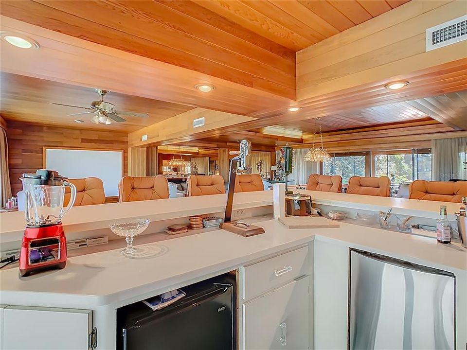 For Sale: $625,000 (5 beds, 5 baths, 6500 Square Feet)