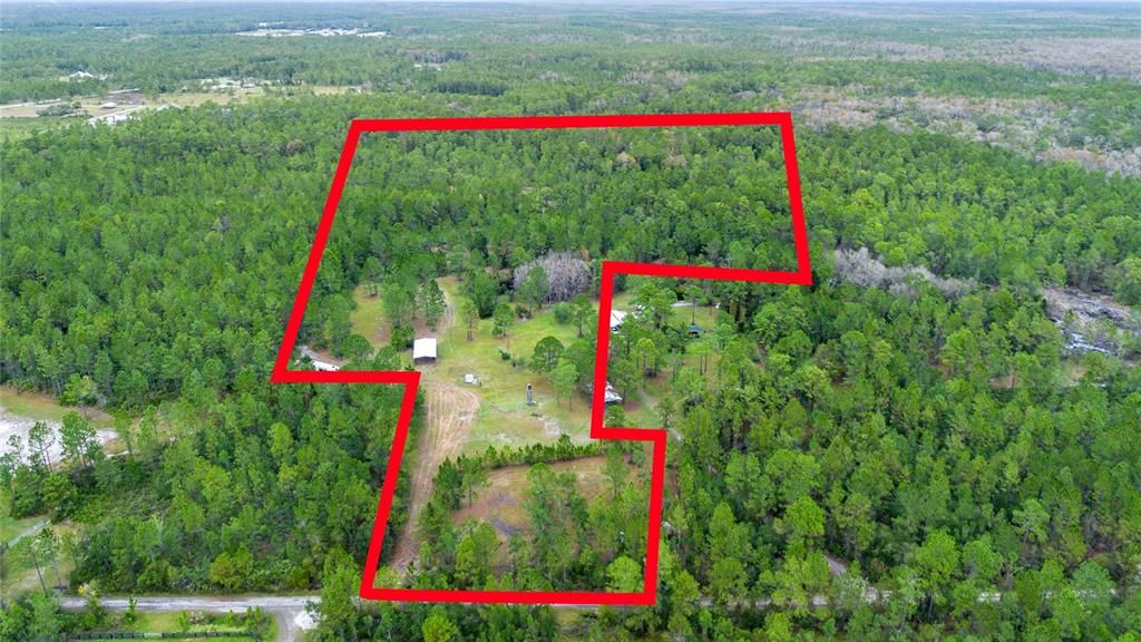 На продажу: $399,000 (14.19 acres)