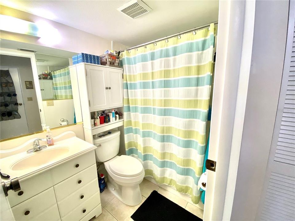 For Sale: $209,000 (2 beds, 2 baths, 1100 Square Feet)