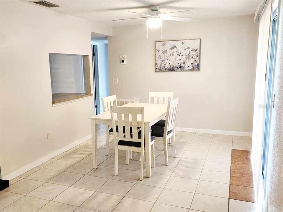 For Sale: $127,900 (2 beds, 2 baths, 960 Square Feet)