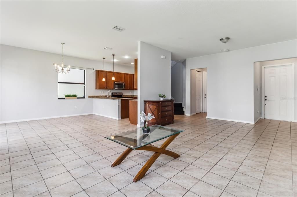 For Sale: $379,999 (3 beds, 2 baths, 1852 Square Feet)