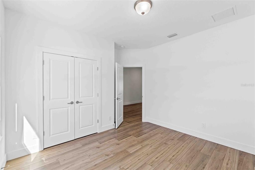 For Sale: $339,900 (3 beds, 2 baths, 1663 Square Feet)