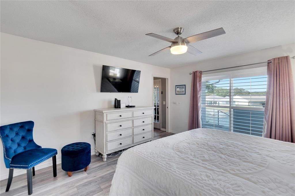 For Sale: $314,900 (2 beds, 2 baths, 1754 Square Feet)