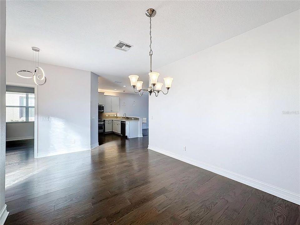 For Sale: $375,900 (2 beds, 2 baths, 1648 Square Feet)