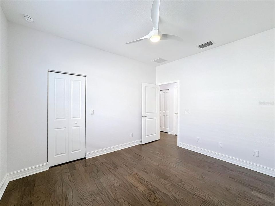 For Sale: $375,900 (2 beds, 2 baths, 1648 Square Feet)