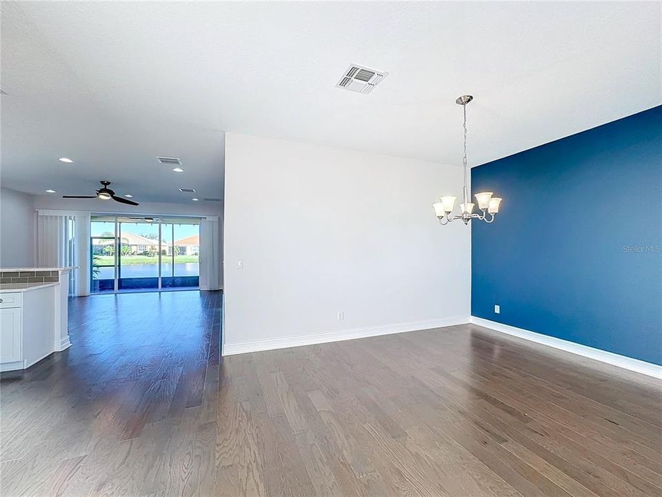 For Sale: $375,900 (2 beds, 2 baths, 1648 Square Feet)