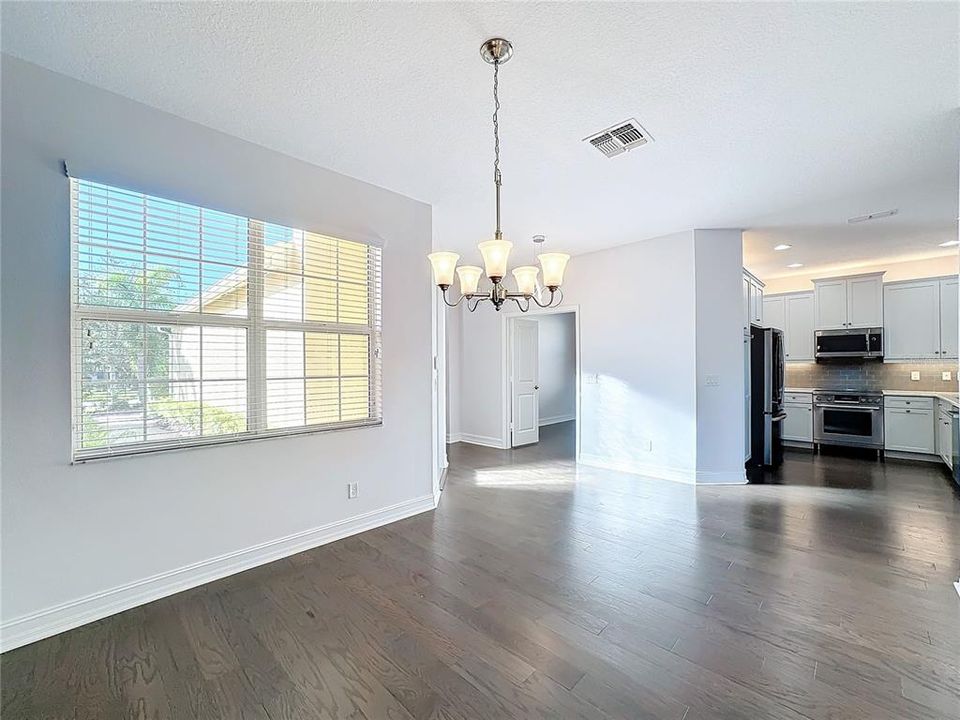 For Sale: $375,900 (2 beds, 2 baths, 1648 Square Feet)