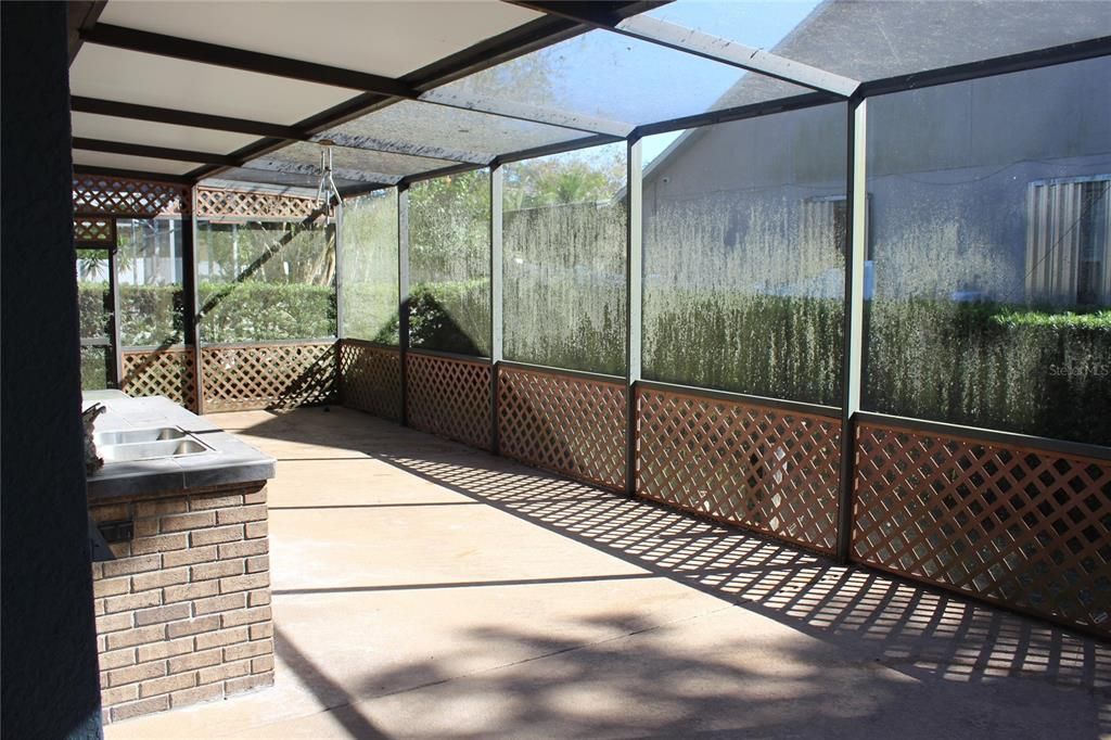 Screened in porch, another angle.