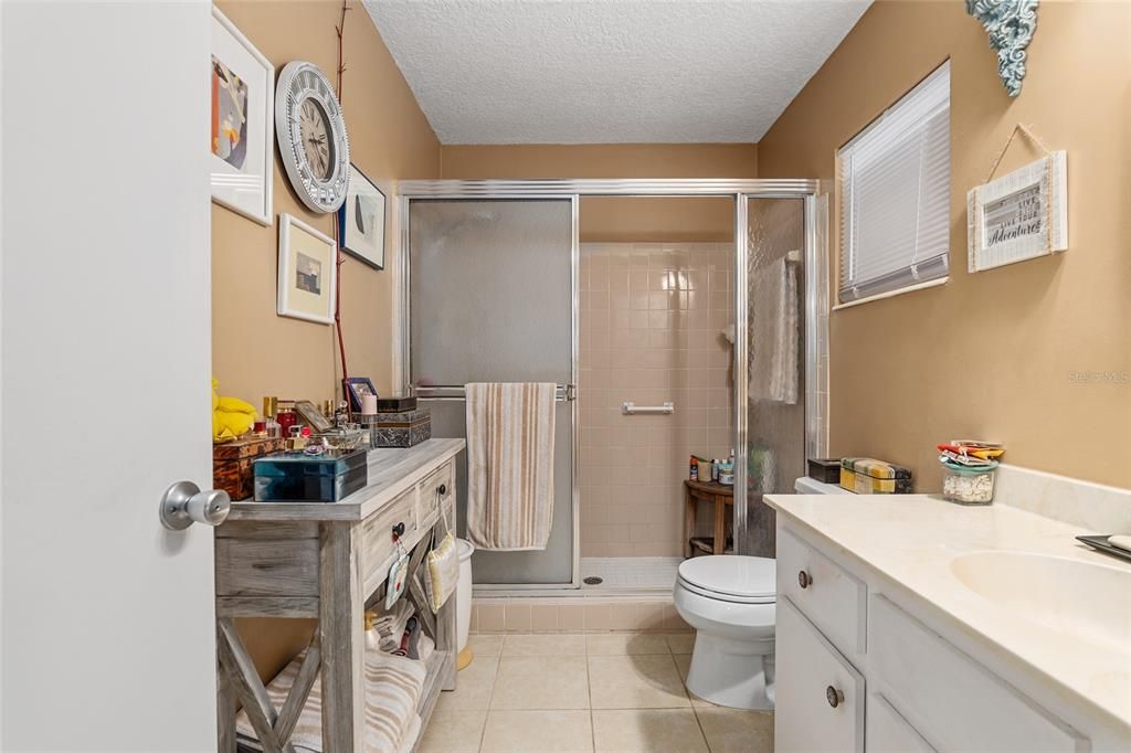 For Sale: $244,900 (2 beds, 2 baths, 1571 Square Feet)