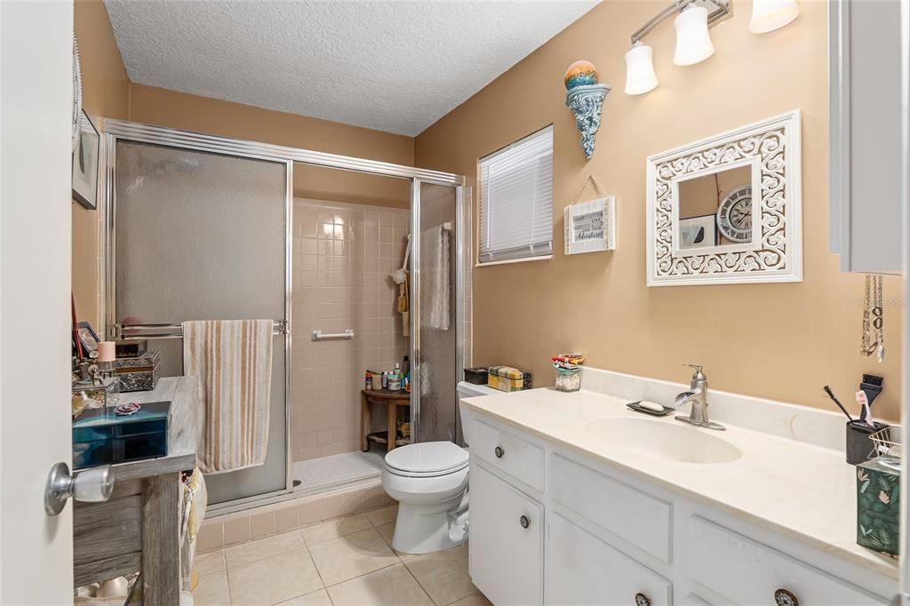 For Sale: $244,900 (2 beds, 2 baths, 1571 Square Feet)