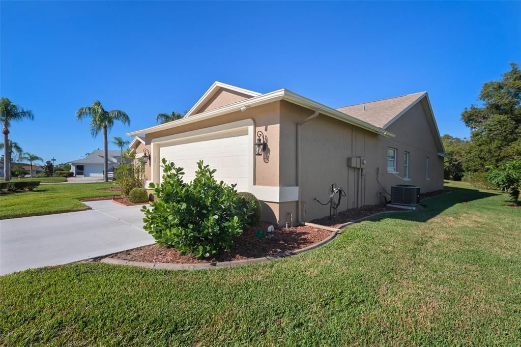 For Sale: $349,990 (3 beds, 2 baths, 1948 Square Feet)