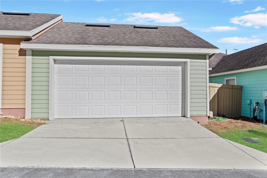 Rear-entry garage