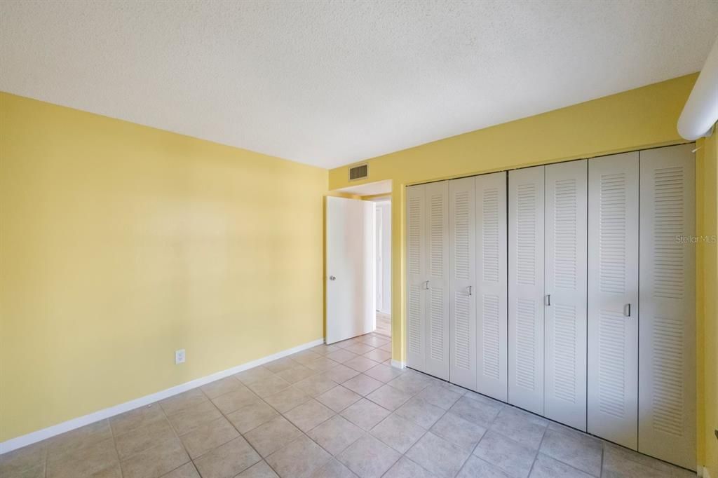 For Sale: $519,000 (2 beds, 1 baths, 1035 Square Feet)