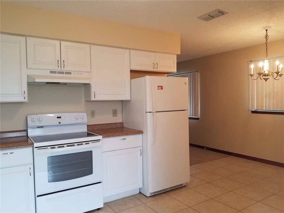 For Rent: $1,250 (2 beds, 1 baths, 1008 Square Feet)