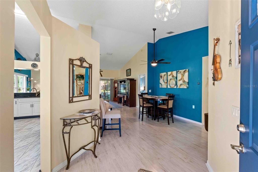 For Sale: $389,000 (2 beds, 2 baths, 1584 Square Feet)