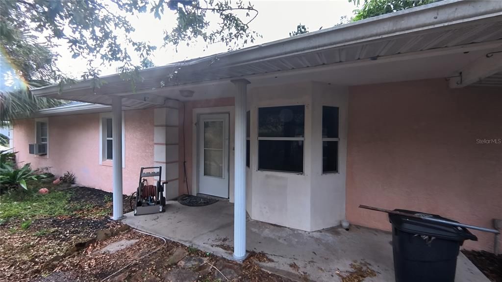 For Sale: $259,900 (3 beds, 2 baths, 1652 Square Feet)