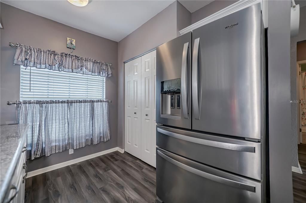 For Sale: $245,000 (2 beds, 2 baths, 1024 Square Feet)