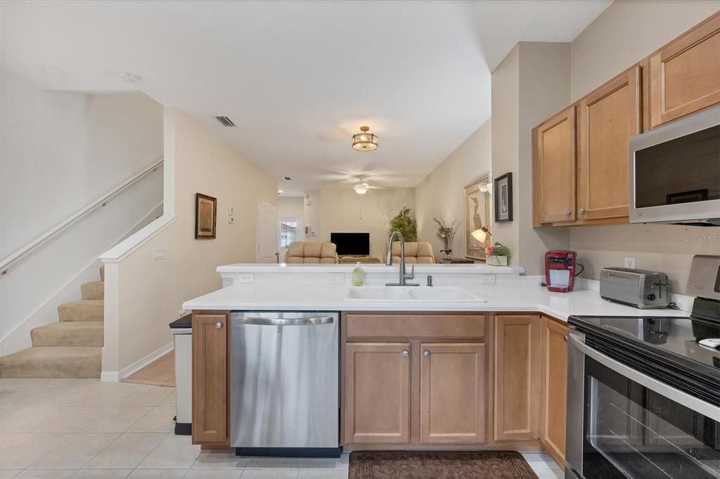 For Sale: $244,900 (2 beds, 2 baths, 1268 Square Feet)