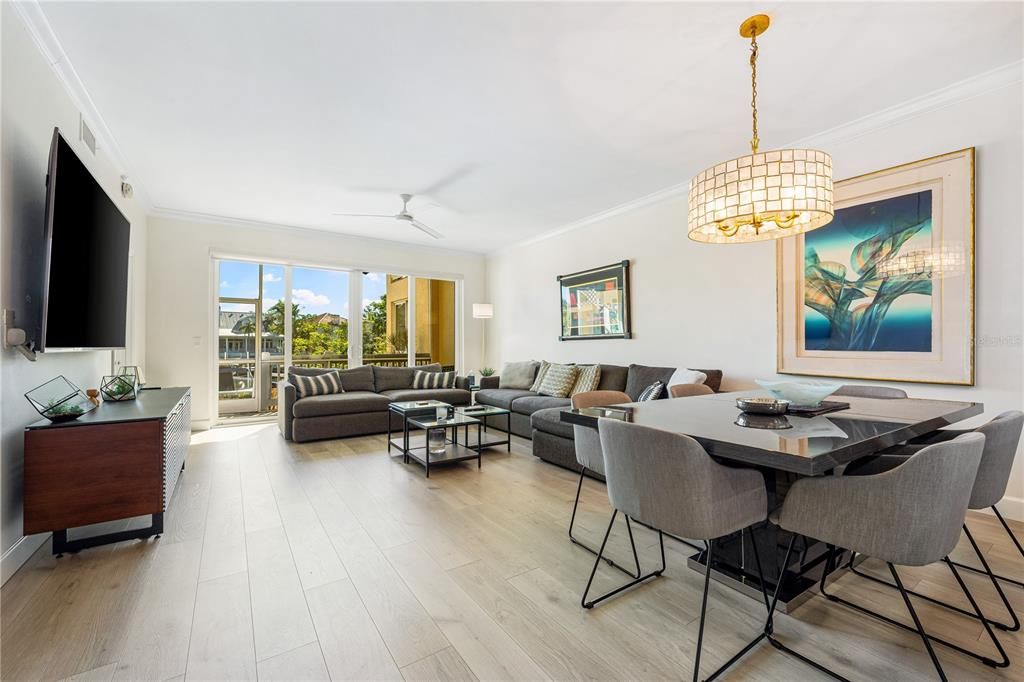 For Sale: $1,395,000 (3 beds, 2 baths, 1362 Square Feet)