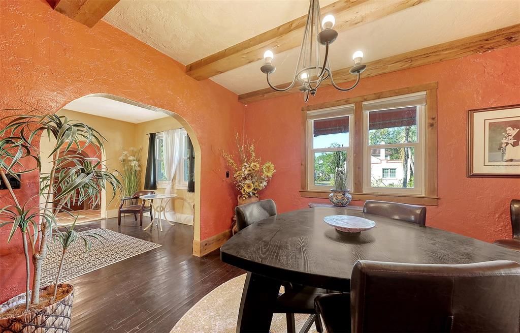 For Sale: $747,900 (3 beds, 2 baths, 2067 Square Feet)